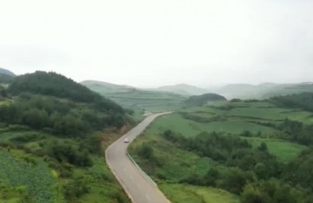 【走進鄉(xiāng)村看小康】富民產(chǎn)業(yè)帶來新生活