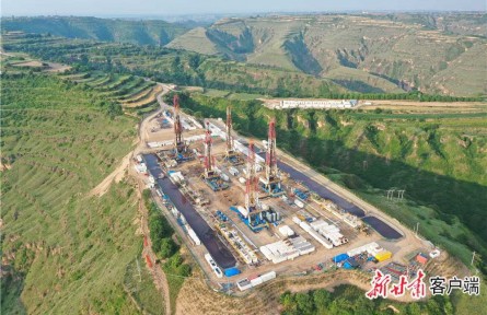 甘肅慶陽(yáng)：長(zhǎng)慶油田建成亞洲陸上最大頁(yè)巖油水平井平臺(tái)