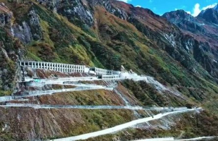 2013年10月31日：墨脫公路通車?