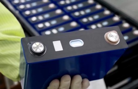 我國(guó)首批新能源汽車(chē)電池迎來(lái)“退役期”