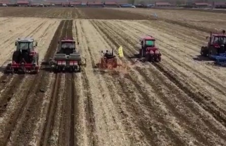 各地?fù)屪マr(nóng)時(shí) 做好春耕春管