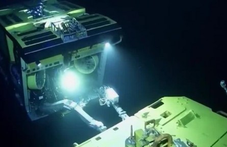 【大國(guó)工匠】韓超：千里潛行 逐夢(mèng)深海