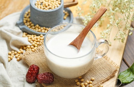 每日辟謠 | 吃大豆會(huì)性早熟或致癌？多慮了，多吃大豆有很多好處！