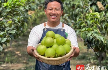 “90后”小伙宋超：回鄉(xiāng)創(chuàng)業(yè) 帶領農(nóng)民增收致富