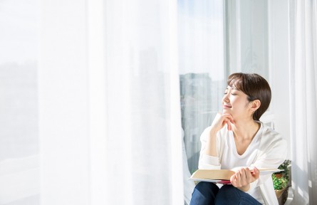 辟謠 | 隔著玻璃曬太陽(yáng)能不能補(bǔ)鈣？