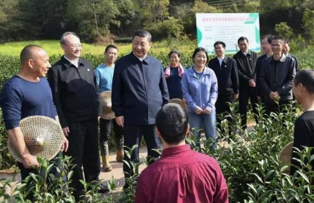 總書(shū)記與追夢(mèng)人的溫暖瞬間 |“中國(guó)要強(qiáng)盛、要復(fù)興，就一定要大力發(fā)展科學(xué)技術(shù)”