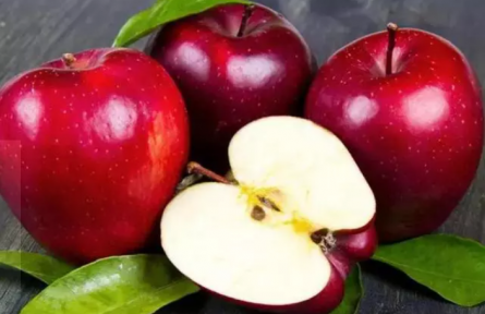 每天適量吃煮熟的蘋果，堅(jiān)持一段時(shí)間，或有“4個(gè)甜頭”悄然而至