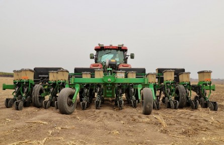 巧算“三筆賬” 增收底氣足——來(lái)自產(chǎn)糧大縣龍江的春耕生產(chǎn)觀察