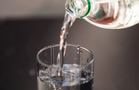 辟謠 | “蘇打水”算健康飲品嗎？兩類人不建議喝