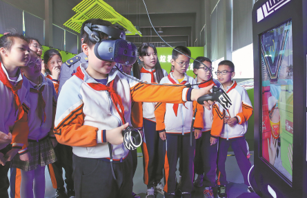 垃圾分類(lèi) garbage sorting