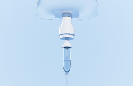 辟謠|感冒時(shí)，輸液會(huì)比吃藥好得更快？