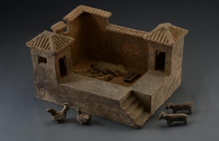 為什么中國人都說“上廁所、下廚房”？