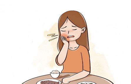 辟謠|口腔潰瘍敷維生素C能治療？