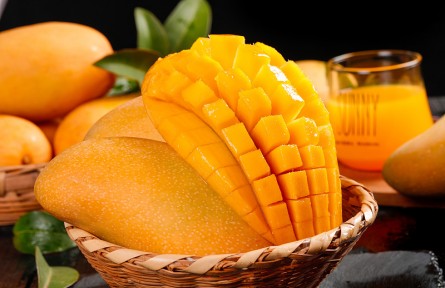 胡蘿卜素是菠蘿的45倍，熱量比蘋果還低，這種水果現(xiàn)在吃正好