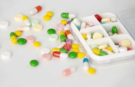 吃藥時(shí)不能喝綠豆湯，會(huì)“解藥”？吃藥時(shí)真正不能吃的是……