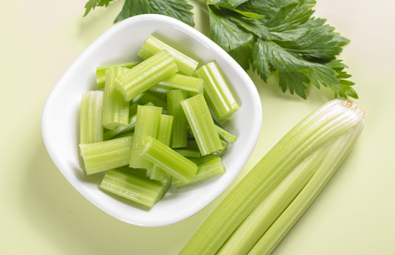 辟謠|吃“光敏性食物”會讓皮膚更容易變黑？